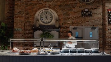 Breakfast, lunch, dinner served; British cuisine, al fresco dining