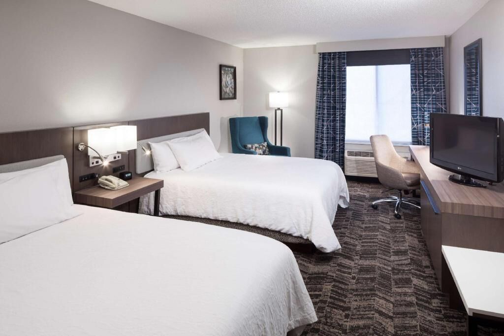 Premium bedding, pillow-top beds, in-room safe, desk