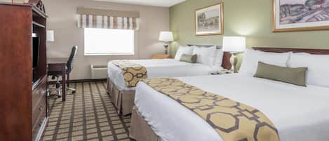 Chambre, 2 grands lits, non-fumeur | Couette en duvet, coffre-fort, bureau, rideaux dâobscurcissement