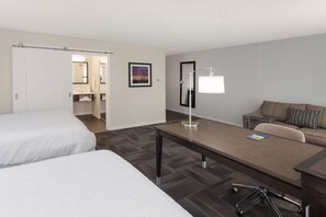 Premium bedding, desk, iron/ironing board, free cots/infant beds - Hampton Inn & Suites Munster (Munster)