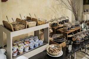 Daily buffet breakfast for a fee