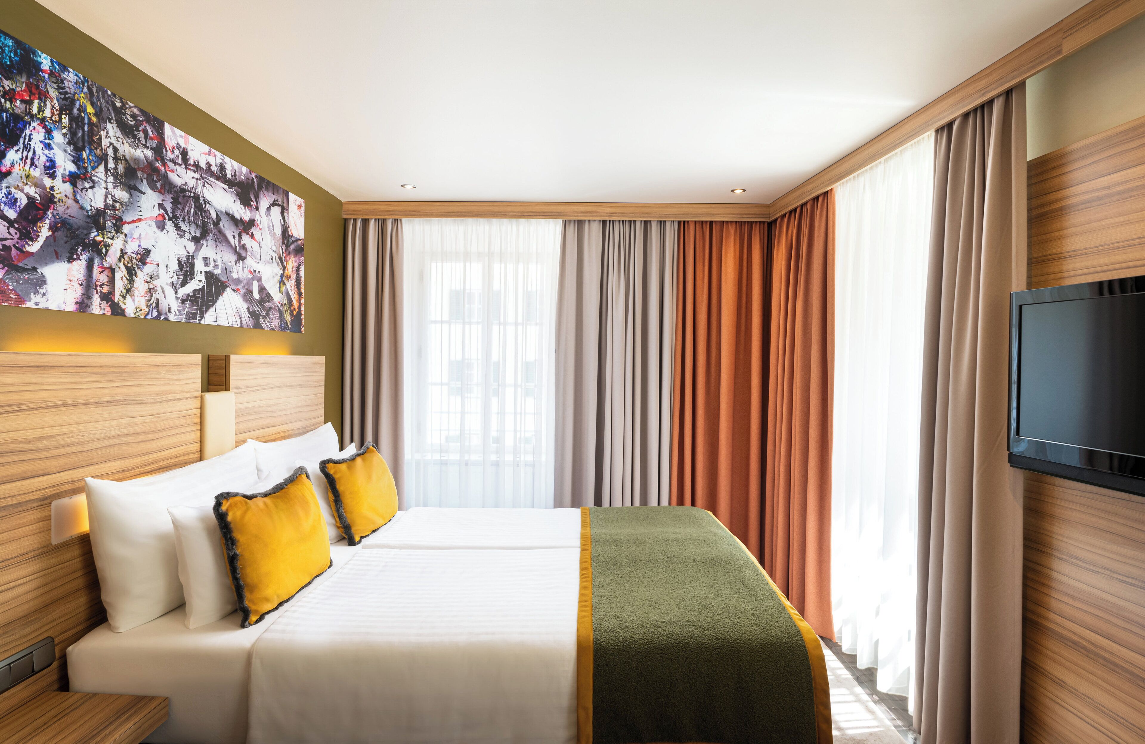 superior room | premium bedding, minibar, in-room safe, desk