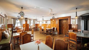 Daily buffet breakfast (EUR 16 per person)