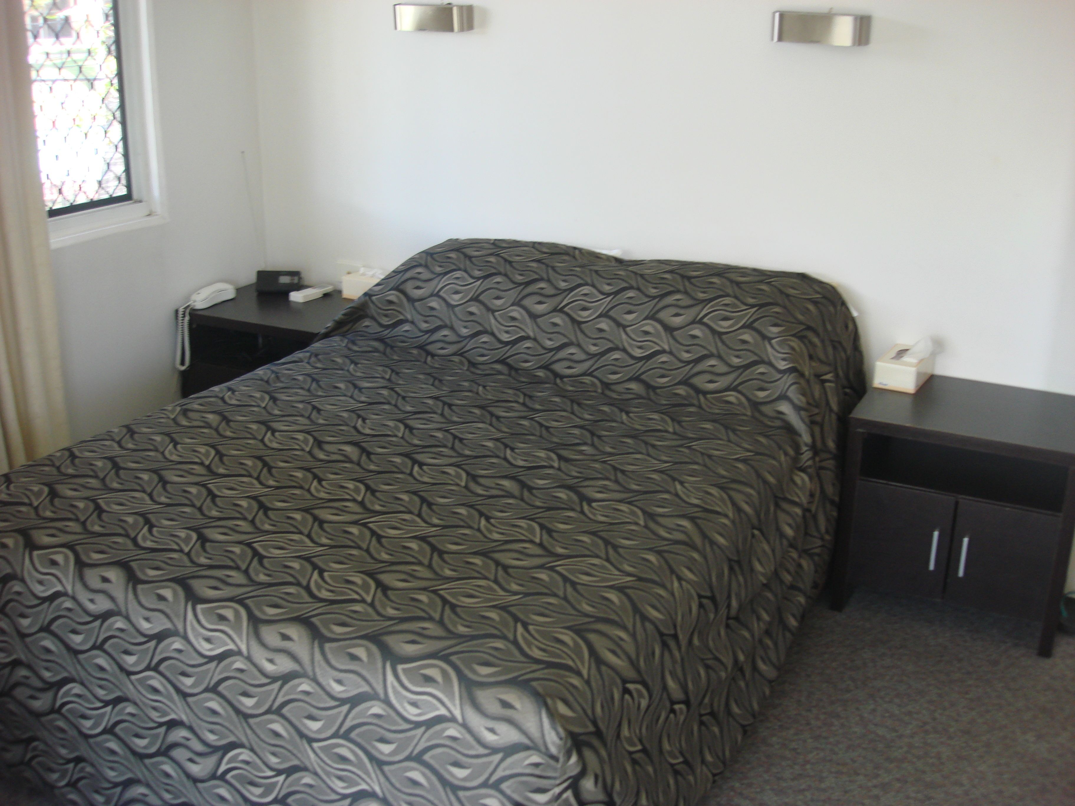 iron/ironing board, free wifi