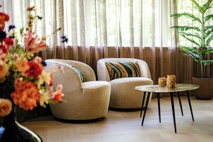 Suite | 1 dormitorio, caja fuerte, escritorio y tabla de planchar con plancha