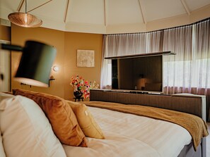 Suite | 1 slaapkamer, een kluis op de kamer, een bureau