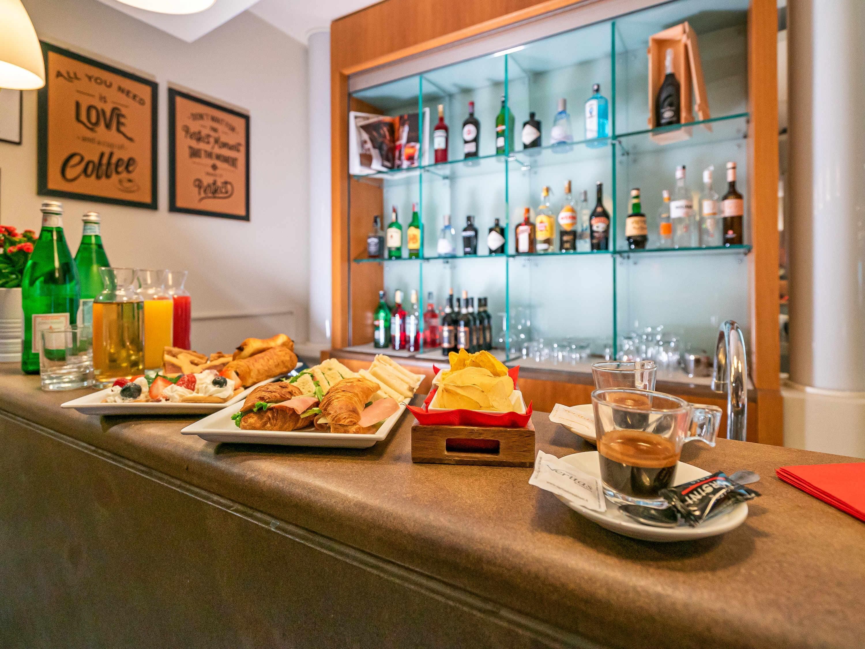 Bar (in der Unterkunft)