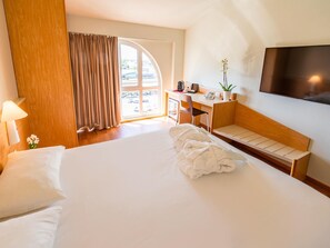 Habitación Premium, 1 cama matrimonial | Escritorio, insonorización, cunas gratuitas y camas extra gratis 