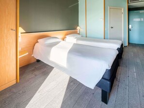 Twin Room, 2 Twin Beds | Desk, soundproofing, free cribs/infant beds, free rollaway beds - ibis Firenze Nord Aeroporto (Sesto Fiorentino)