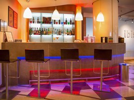 Bar (en el alojamiento)