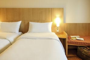 Desk, blackout drapes, free WiFi, bed sheets