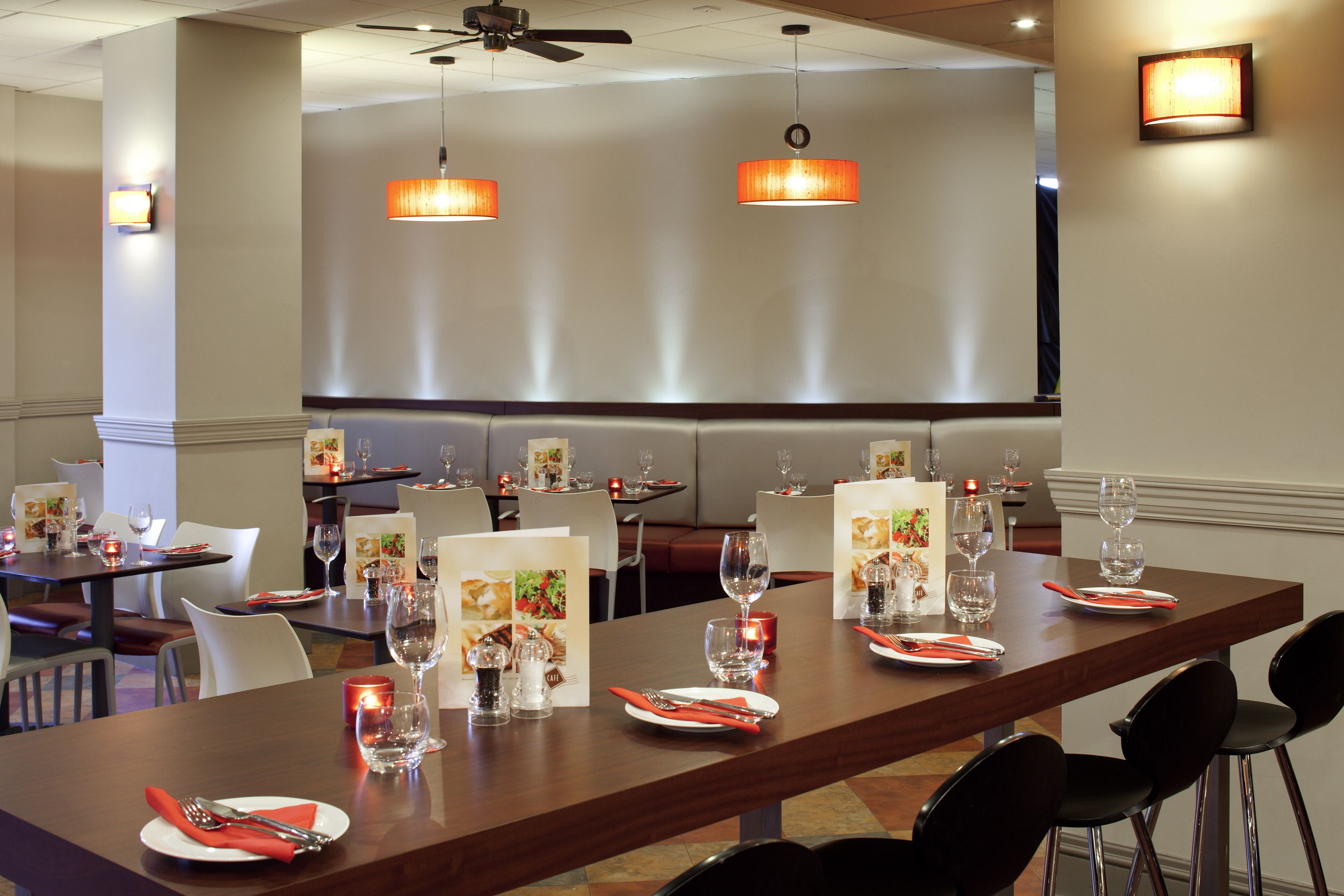 breakfast, lunch and dinner served