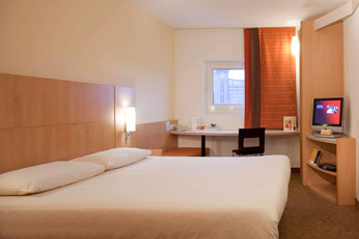 Kamar Double, 1 Tempat Tidur Double | Meja kerja, tirai kedap cahaya, Wi-Fi gratis, dan seprai linen