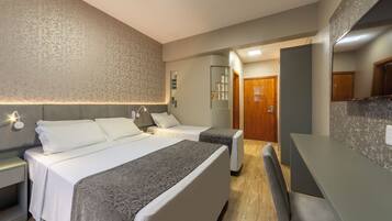 Quarto superluxo | Frigobar, escrivaninha, cortinas blackout, quartos à prova de som