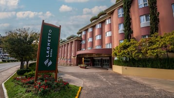 Fachada da propriedade