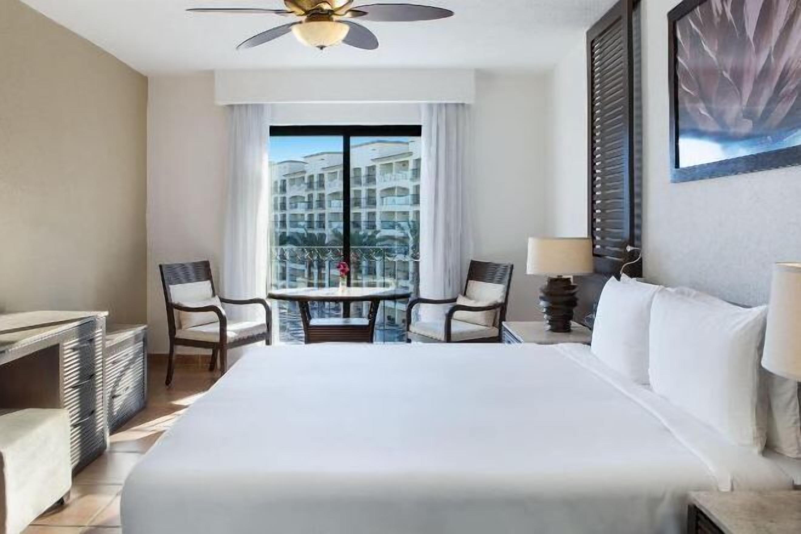 Egyptian cotton sheets, premium bedding, down comforters, pillowtop beds