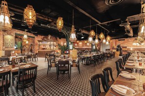 8 restaurants; breakfast, lunch, and dinner served - Hyatt Ziva Los Cabos- All Inclusive (San José del Cabo)