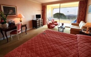 Junior Suite, Garden View - LE MAS D Artigny AND SPA (La Colle-sur-Loup)
