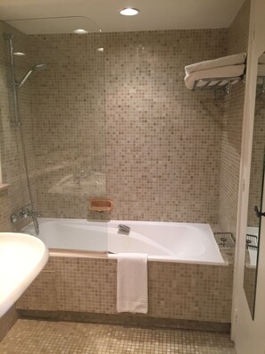 Classic Room | Bathroom | Towels - LE MAS D Artigny AND SPA (La Colle-sur-Loup)