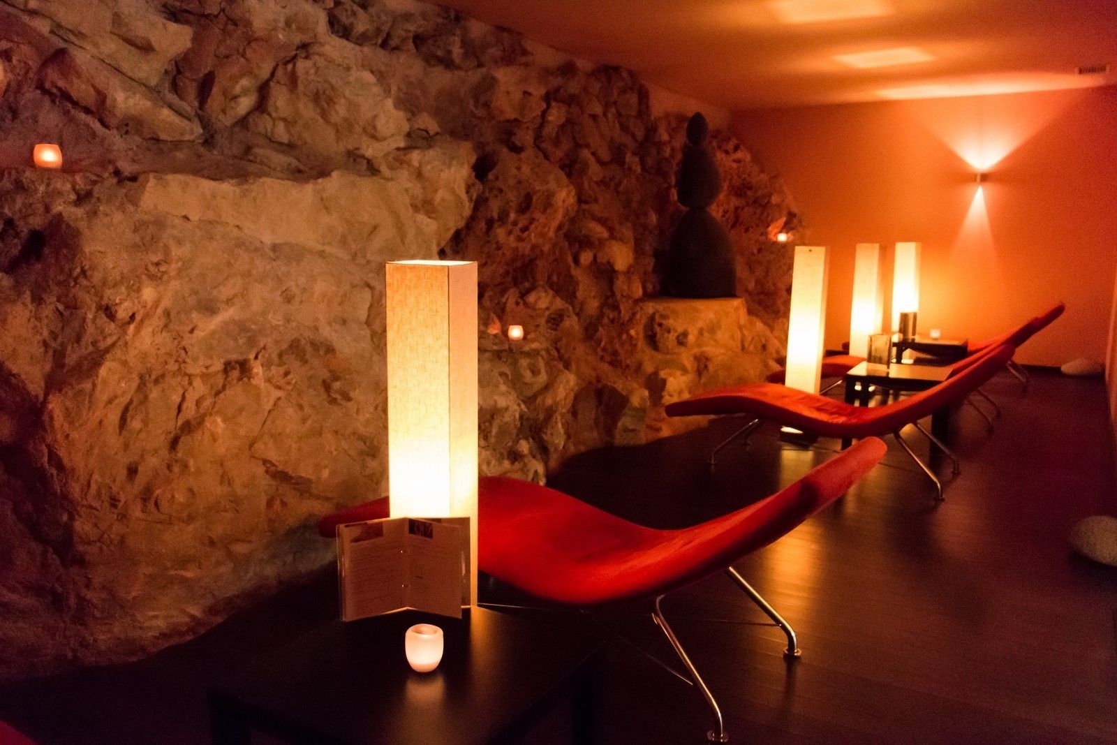 صالات للتدليك والعلاجات، جلسات تدليك