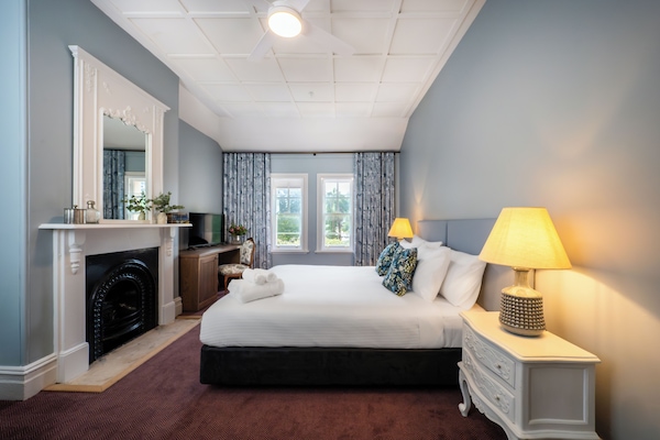 Basic Oda | Kaliteli yatak takımı, minibar, ayrı ayrı dekore edilmiş