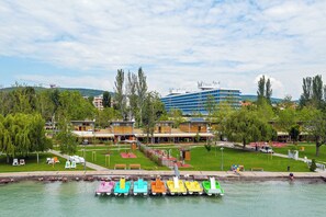 Children’s play area – outdoor