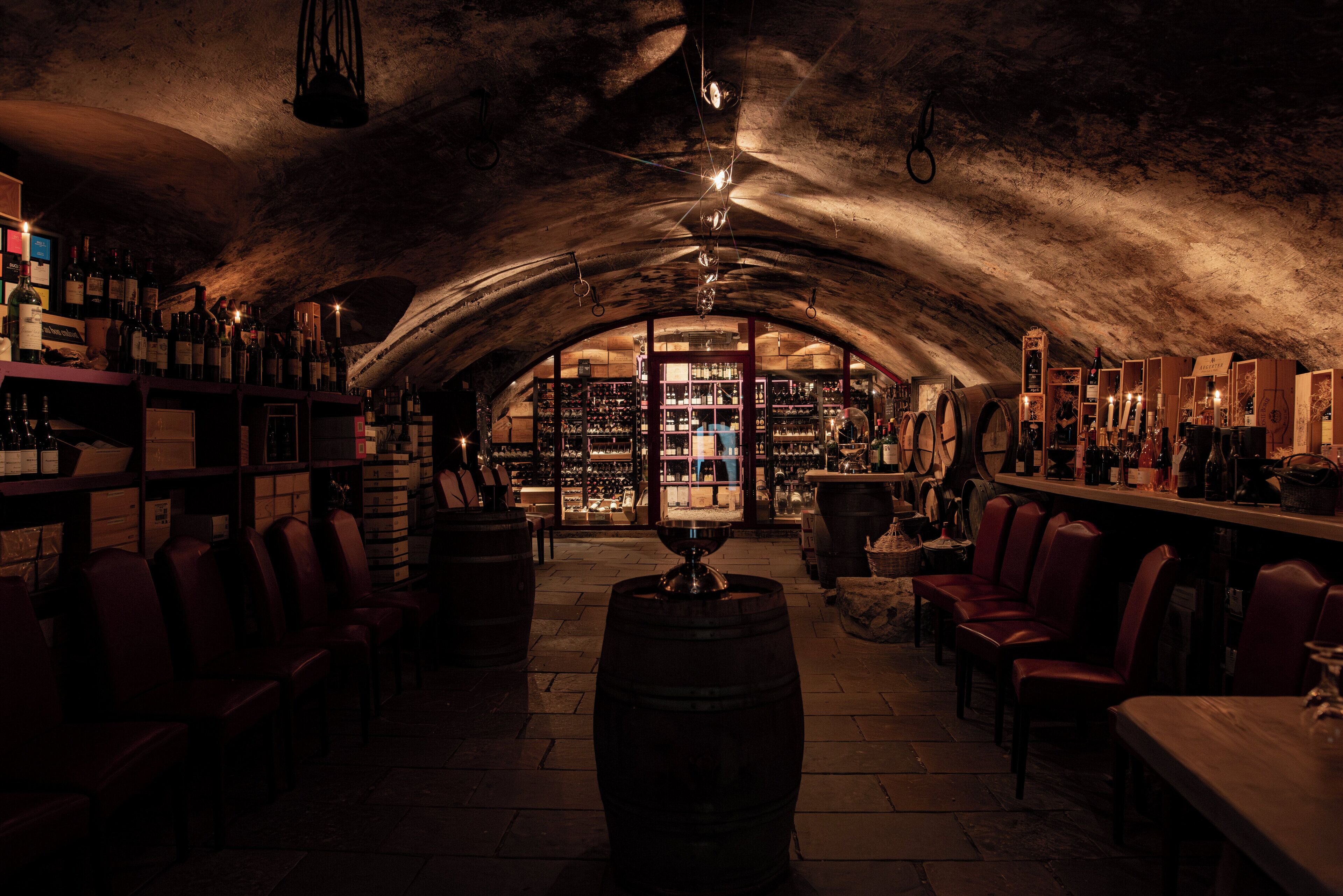 Se sirven comidas, cenas y cocina francesa 