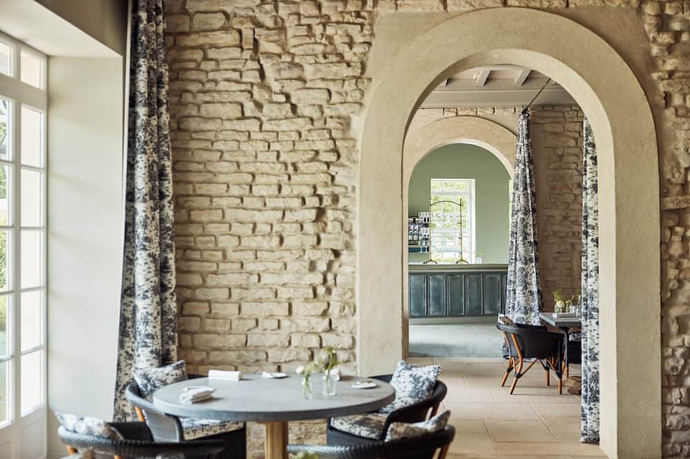 COMO Le Montrachet