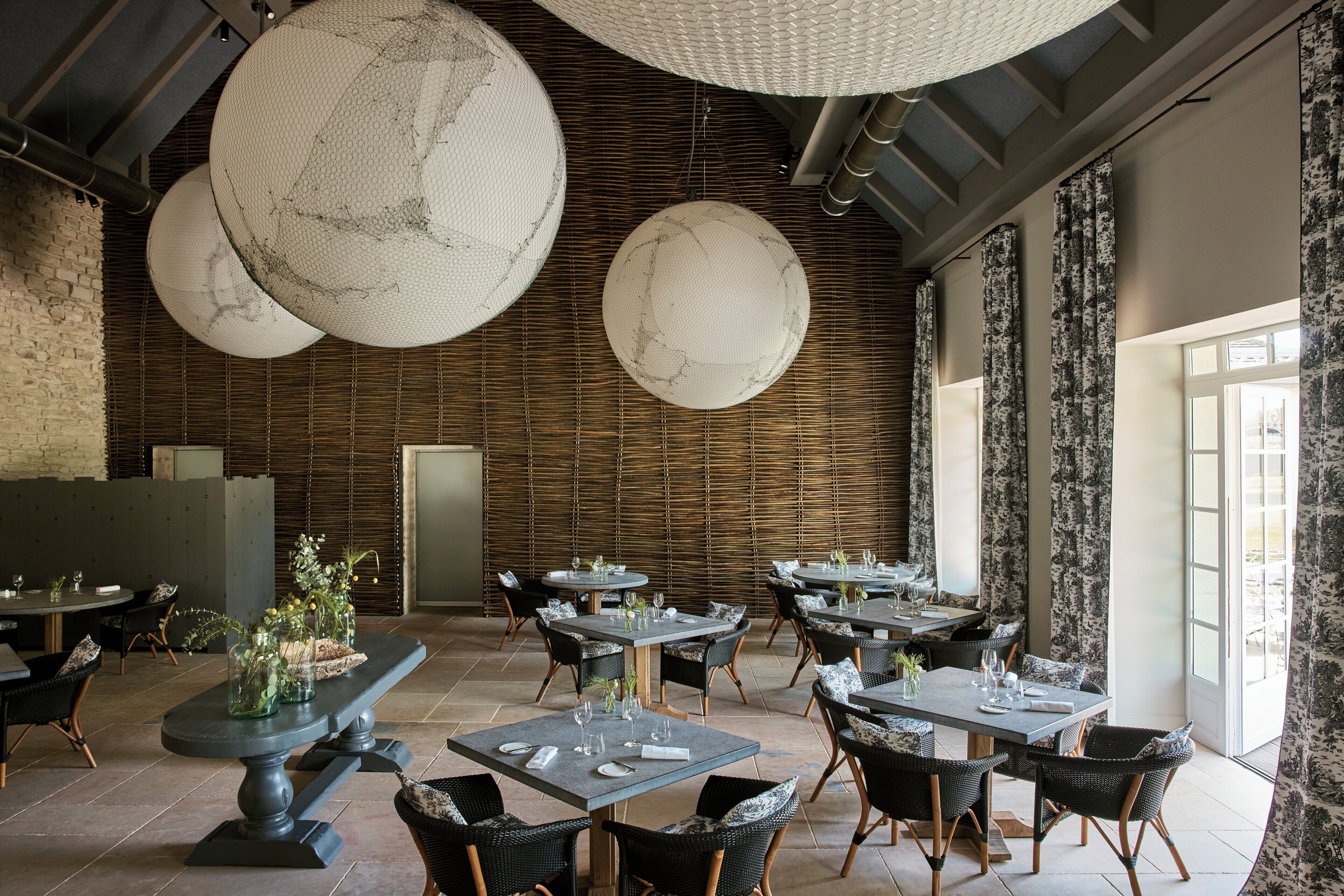 breakfast, lunch, dinner served; french cuisine