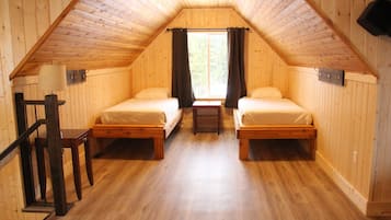 Cabane Premium, 2 chambres, cheminée | 1 chambre, bureau, rideaux occultants, fer et planche à repasser