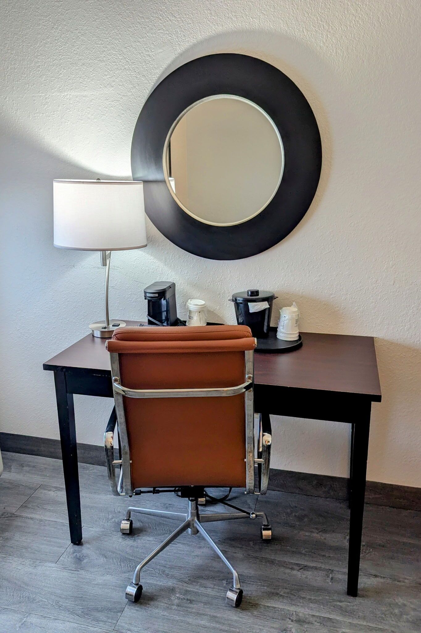 room, 1 king bed, accessible, non smoking (mobility/hearing impaired accessible) | premium bedding, desk, iron/ironing board, free cots/infant beds