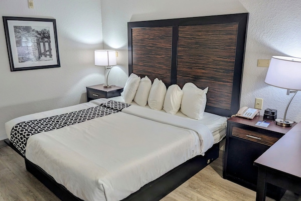 Habitación Deluxe, 1 cama King size, para no fumadores | Ropa de cama de alta calidad y escritorio