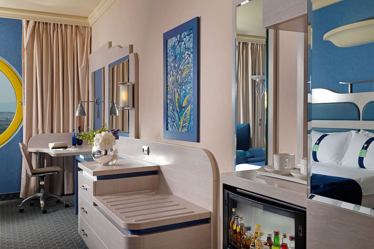 1 bedroom, premium bedding, down duvets, tempur-pedic beds