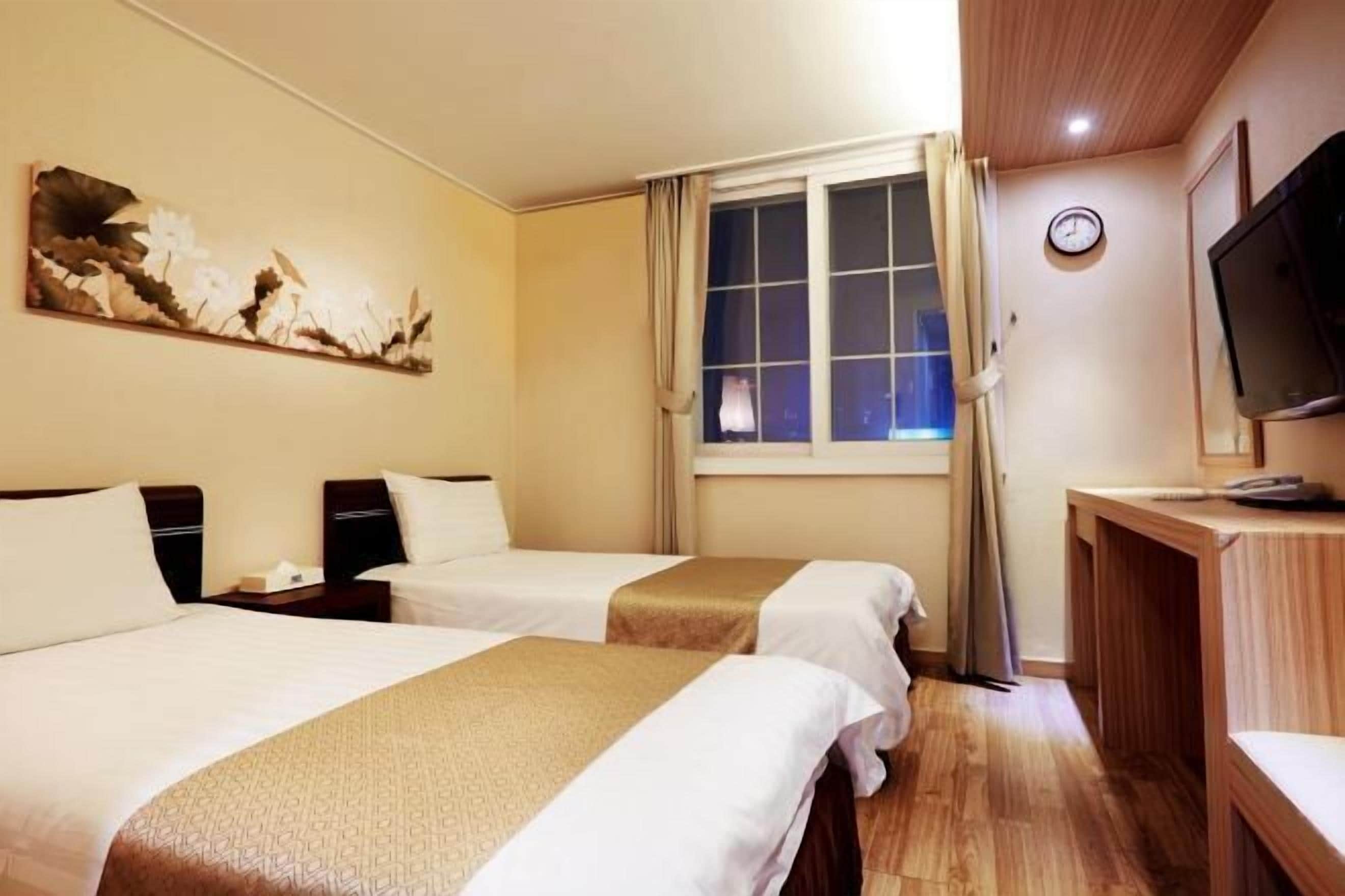 遮光布/窗簾、免費無線上網、床單