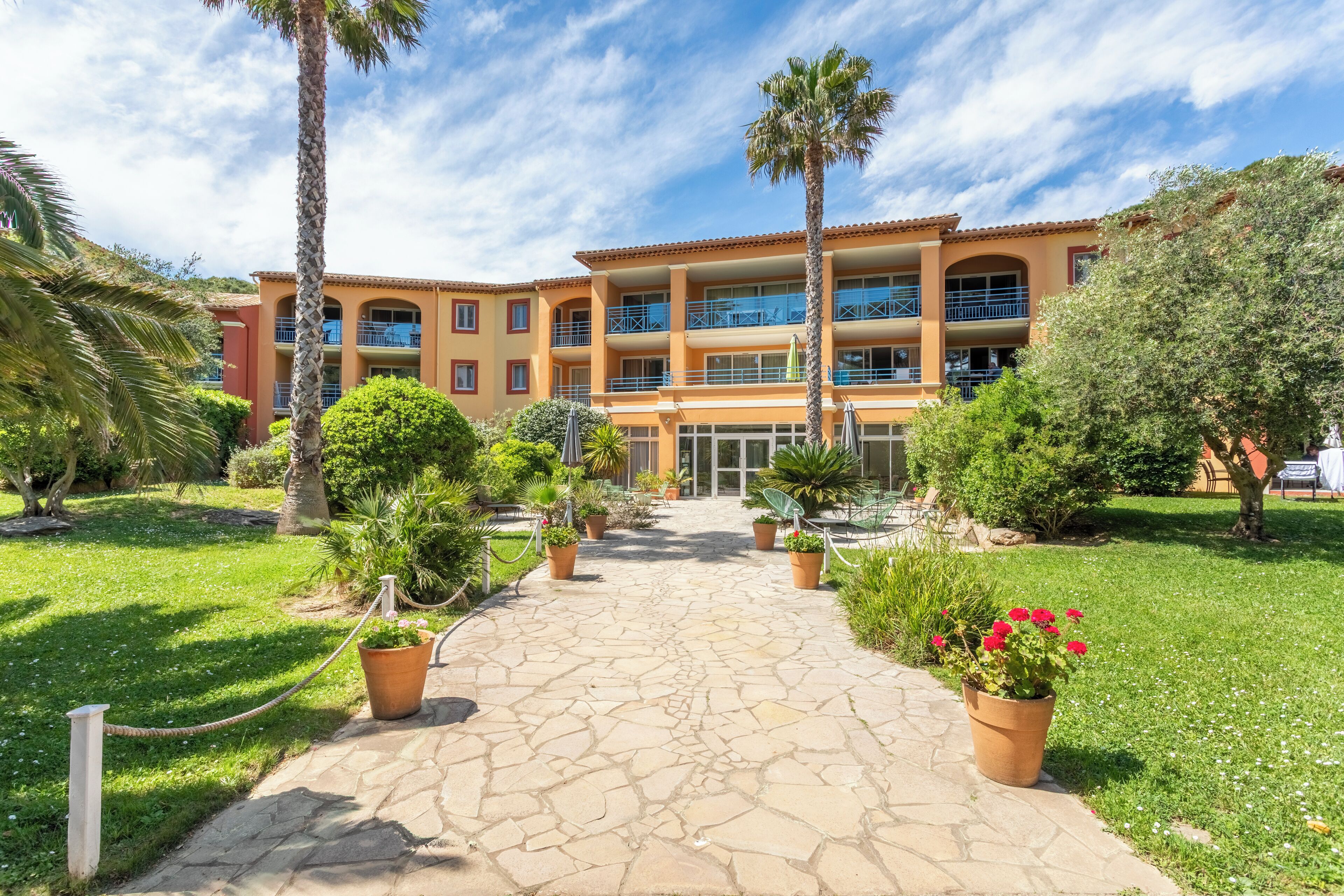 Fachada de la propiedad