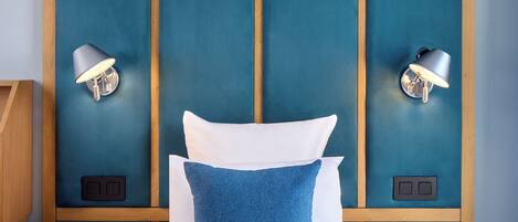 Single Room | In-room safe, desk, soundproofing, cribs (free)