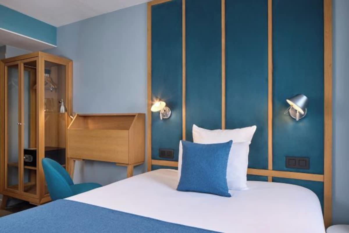 In-room safe, desk, soundproofing, free cots/infant beds