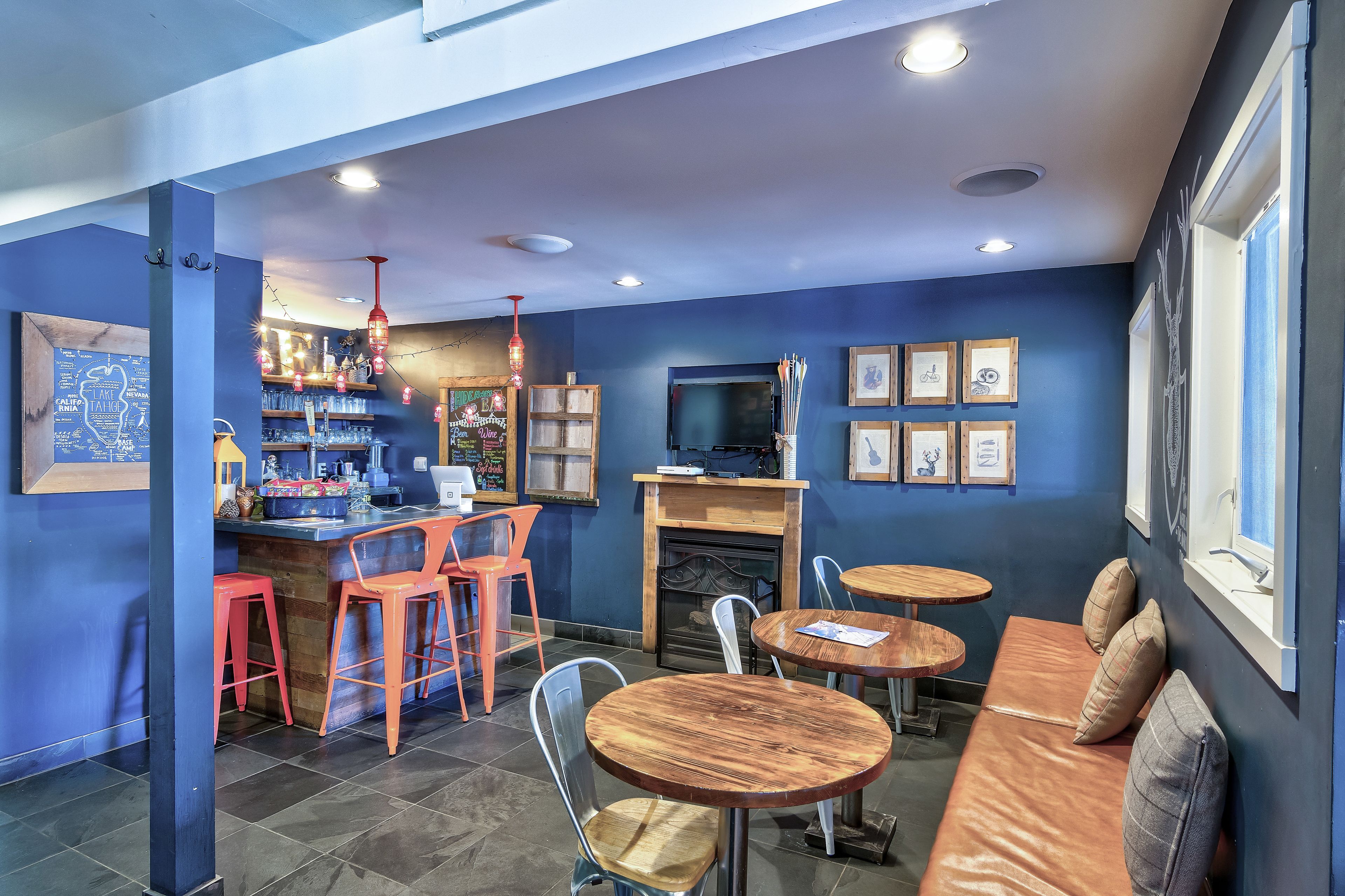 Premium bedding, in-room safe, desk, iron/ironing board