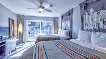 Rom – standard, 2 queensize-senger | Sengetøy av topp kvalitet, safe på rommet og skrivebord