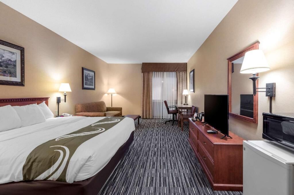 Desk, iron/ironing board, free cribs/infant beds, free WiFi
