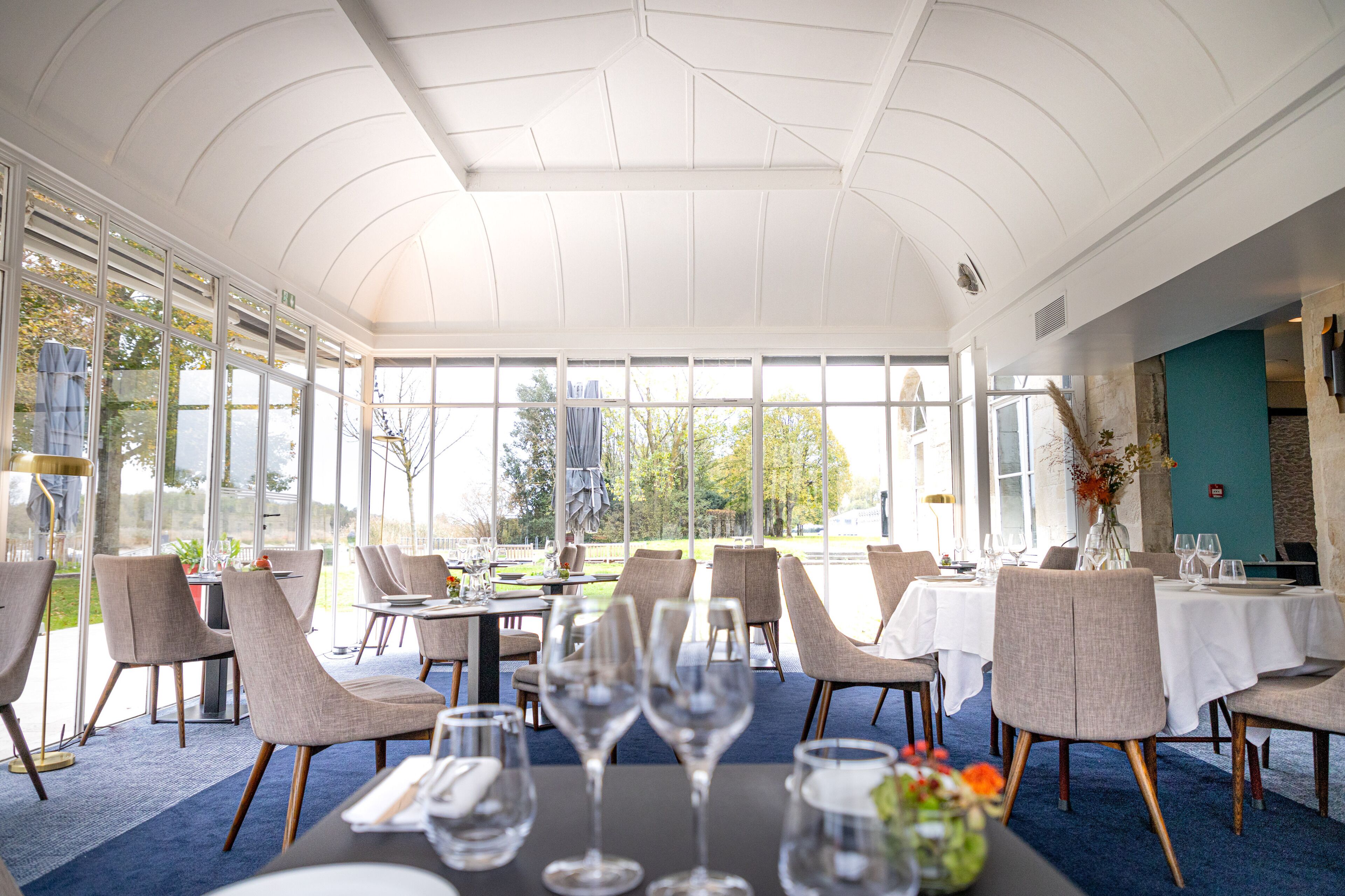 Se sirven desayunos, comidas, cenas y cocina regional 