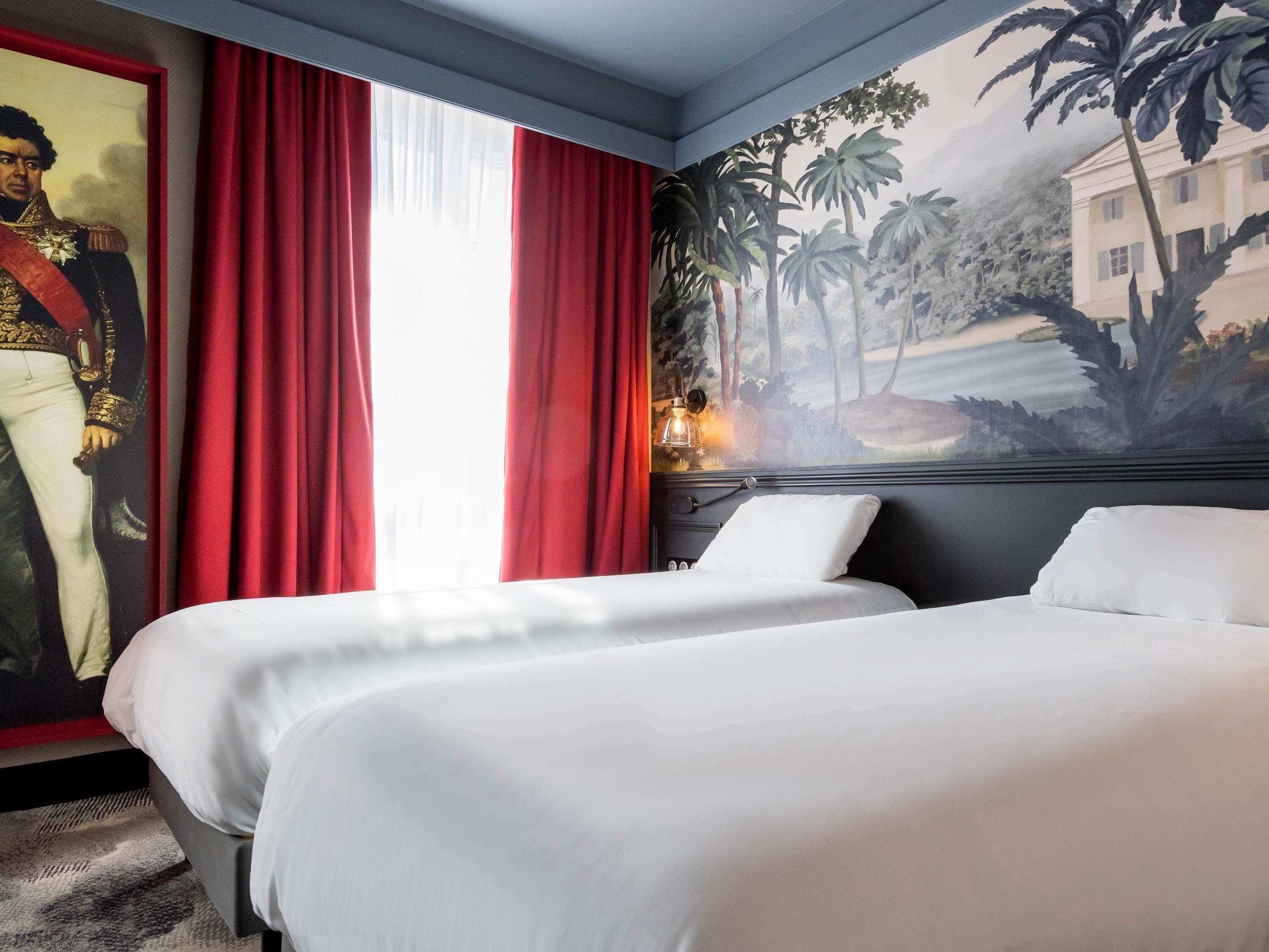 Premium bedding, minibar, individually decorated, individually furnished