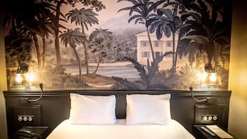 Ropa de cama de alta calidad, minibar y decoración personalizada