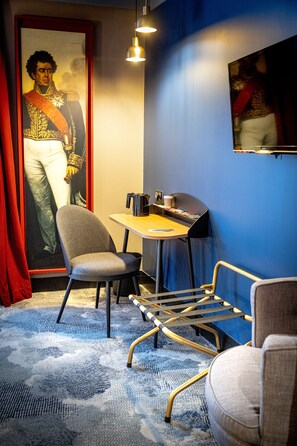 Standardzimmer, 1 Queen-Bett | Hochwertige Bettwaren, Minibar, individuell dekoriert