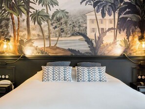 Standard Room, 1 Queen Bed | Premium bedding, minibar, individually decorated, individually furnished - Mercure Rochefort La Corderie Royale (Rochefort)