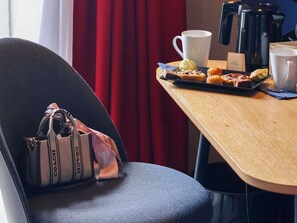 高級寝具、ミニバー、客室ごとに異なる装飾、客室ごとに異なるインテリア