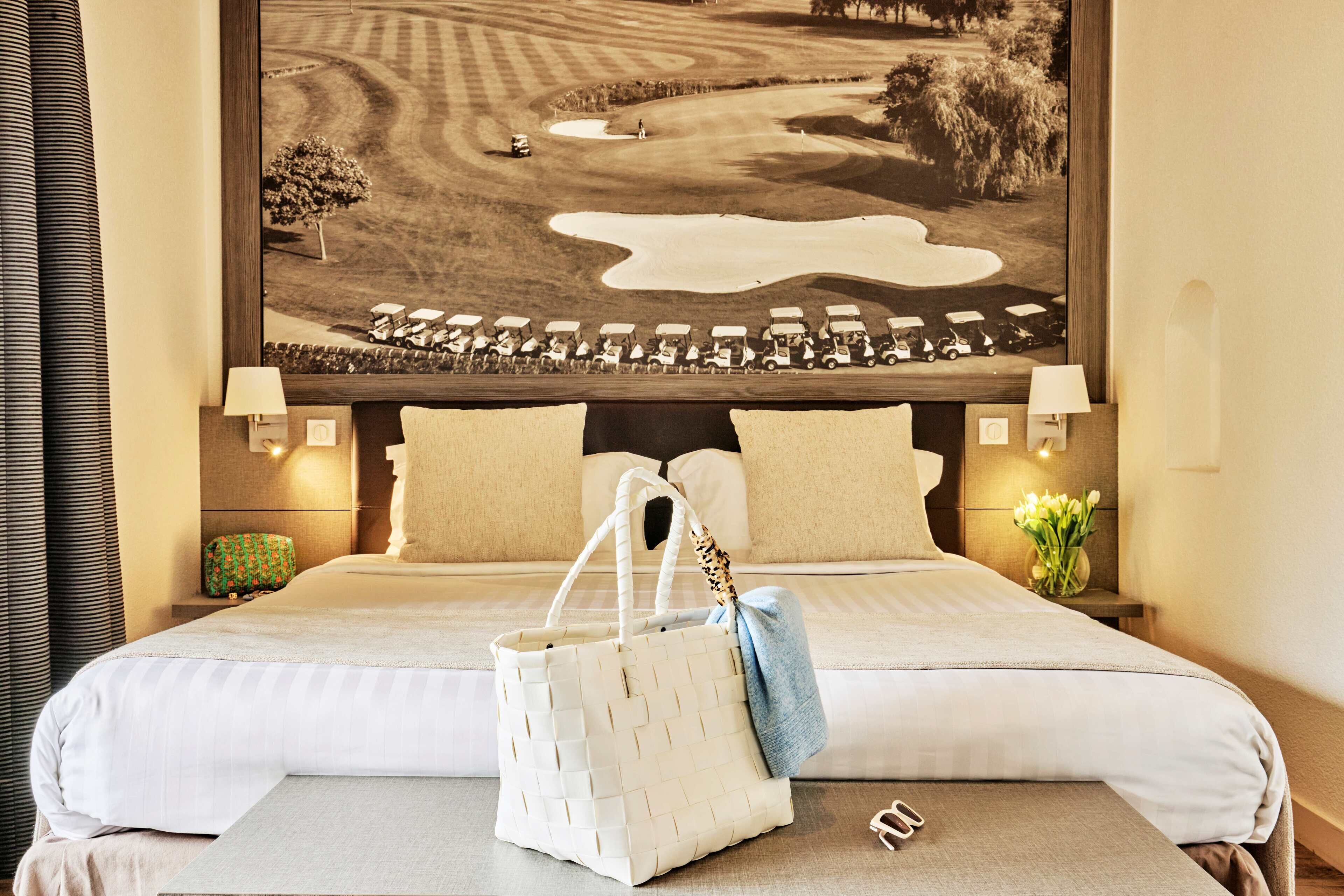 Standard Room | In-room safe, desk, soundproofing, free WiFi