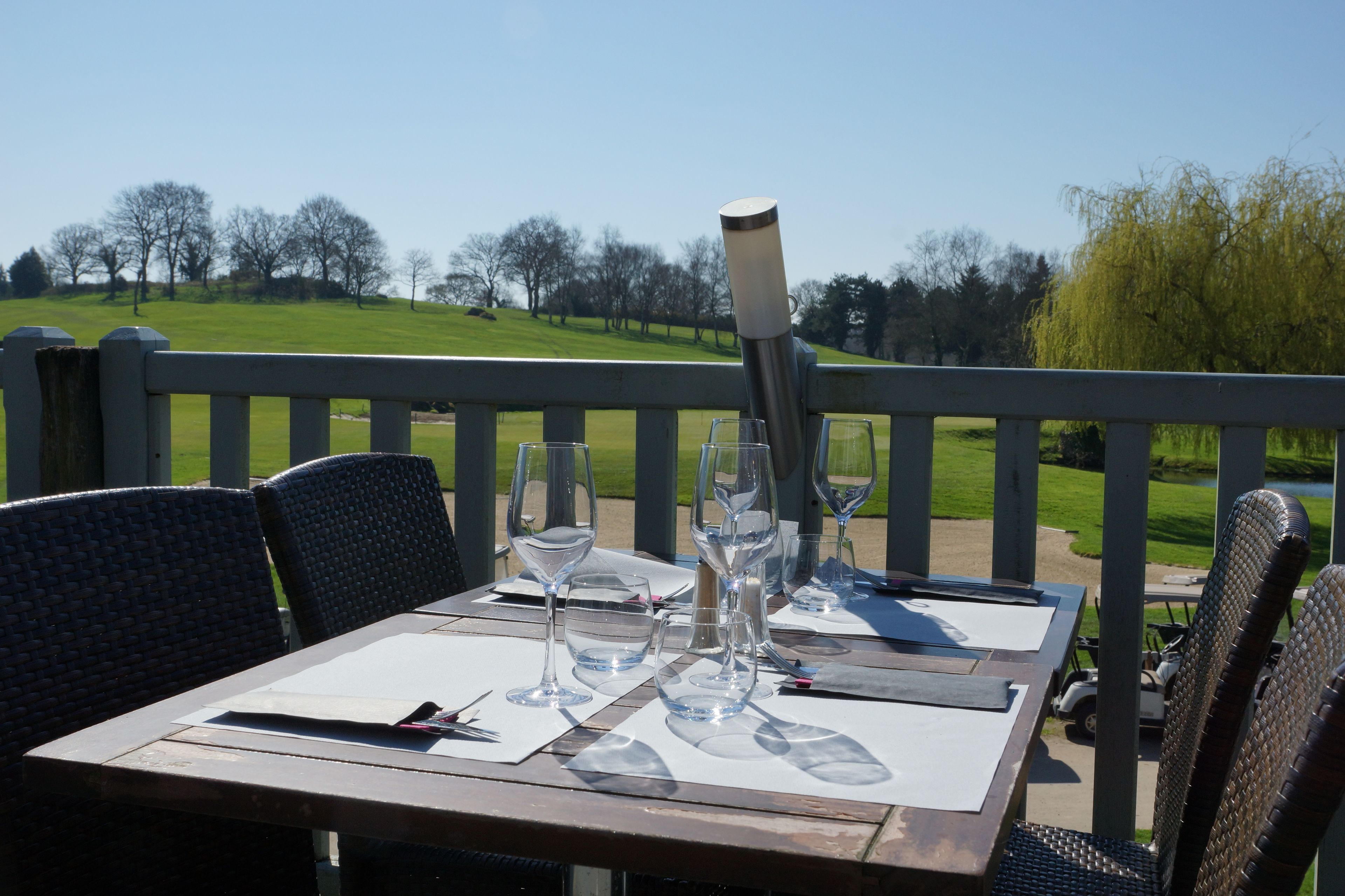 breakfast, lunch and dinner served