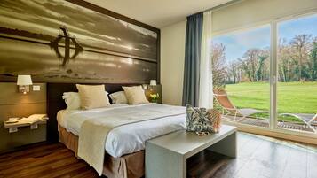 Standard Room | In-room safe, desk, soundproofing, free WiFi