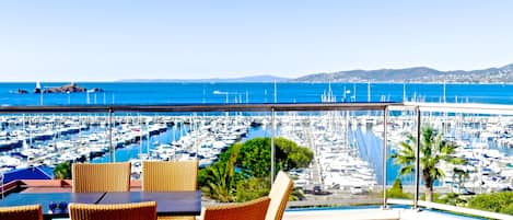 Privilege Double Room, SEA VIEW  | In-room safe, individually decorated, individually furnished, desk